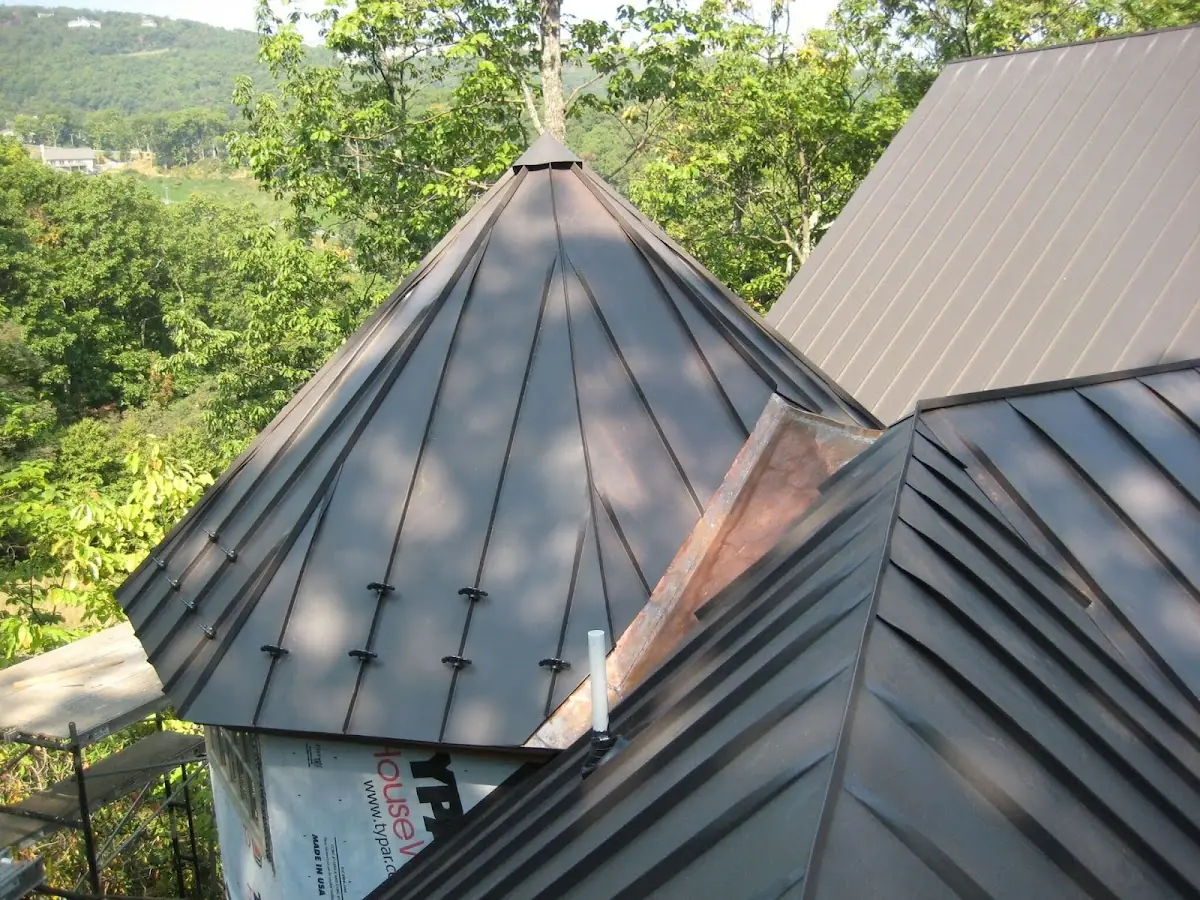 Professional Shingle Replacement & Repair by Craftsman Roofing in Willow Brook